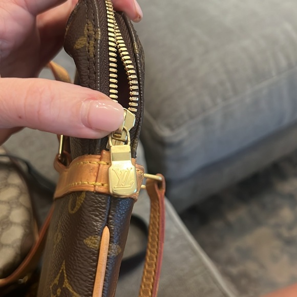 Louis Vuitton Monogram Sac Coussin GM - Picture 8 of 9